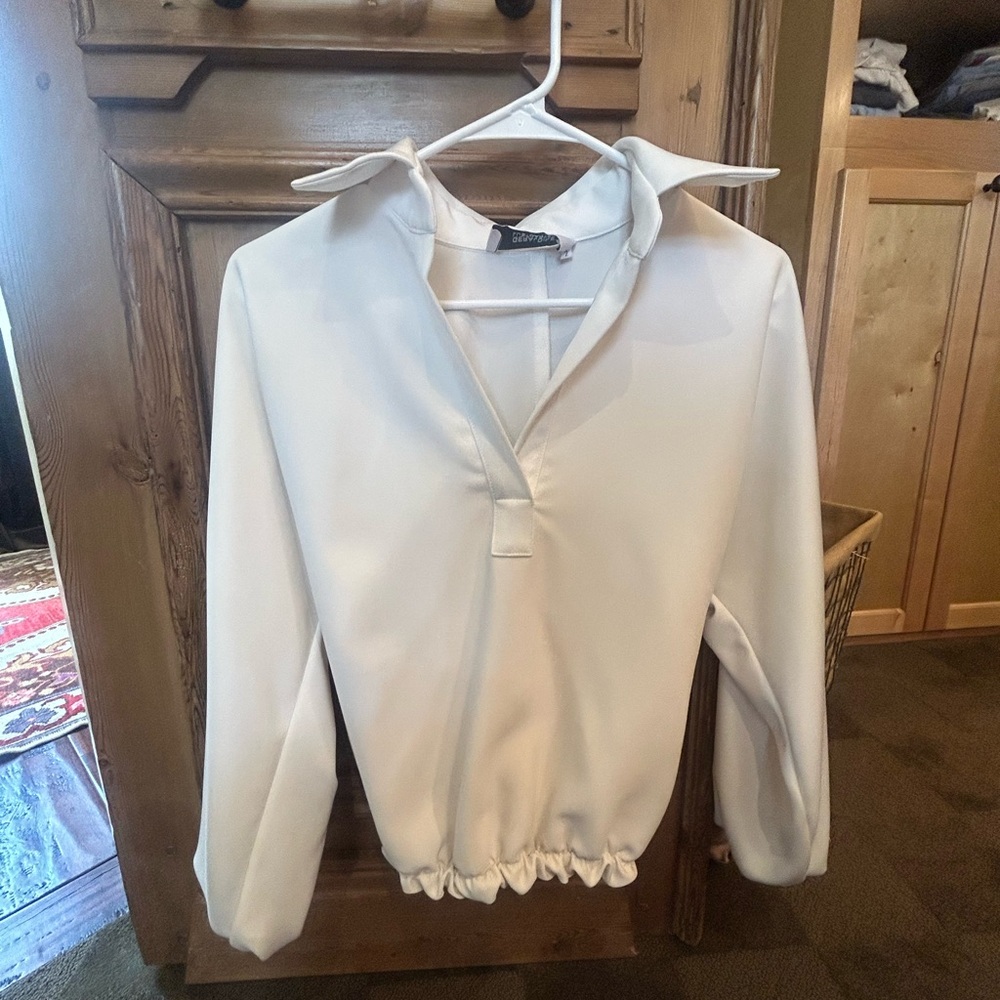 Cream Collared V-Neck Long Sleeve Tunic